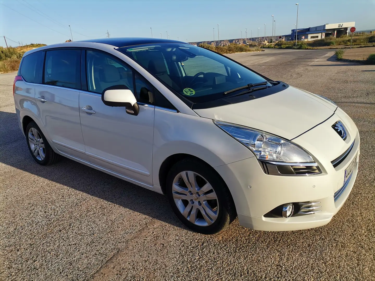 Peugeot 5008 lateral