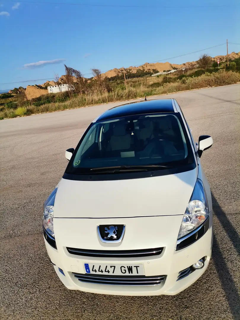 Vista superior Peugeot 5008
