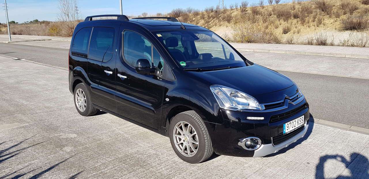 Citroën Berlingo - vista frontal lateral